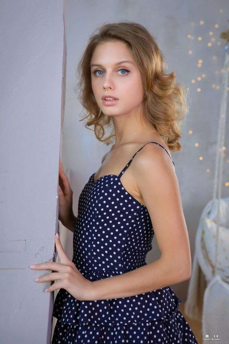 Clarice  Happy Blue ClariceHappy Blue