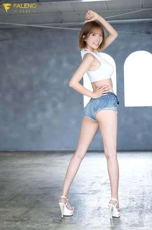 [动图] 芸能人深夜のアイドルグループ臼井リカAV解禁！ [Animation] Yun Neng Ren's latenight AV ban is released！