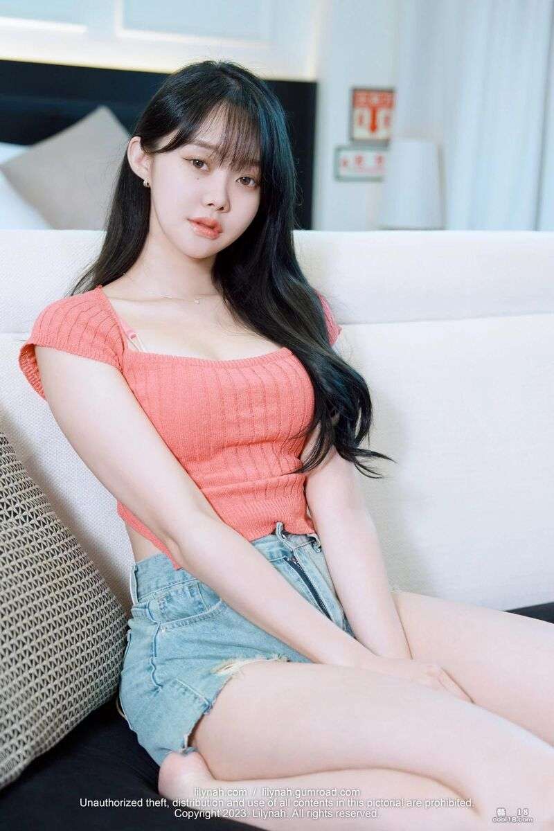 乳量直接逆天升级 美尻绝顶诱惑 The amount of breast milk is directly upgraded, and the beautiful breasts are extremely tempting.