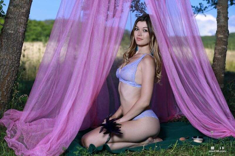 Stefania Beatty  Outdoor Can Stefania Beatty  Outdoor Can