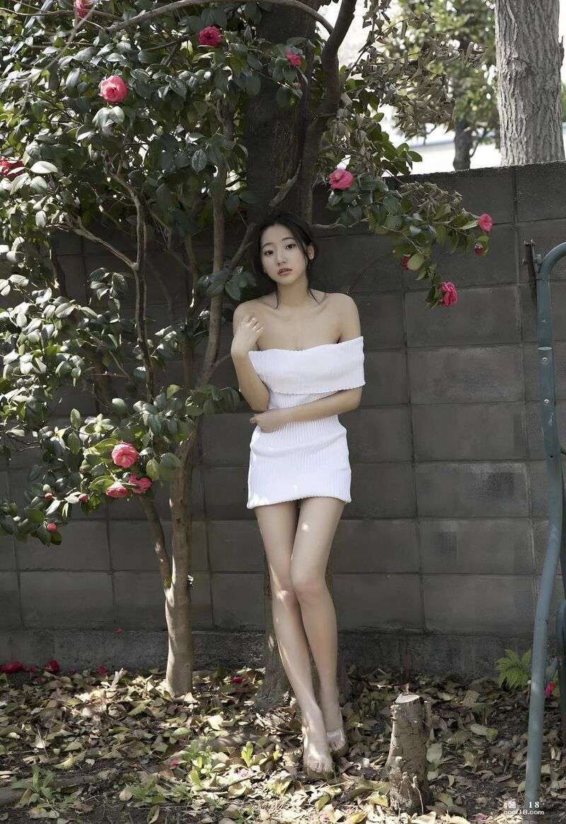 [武田玲奈] 精緻五官x空灵气质 全身穿搭超有诚意 [Reina Takeda] Exquisite facial features x ethereal temperament, the whole body outfit is super sincere