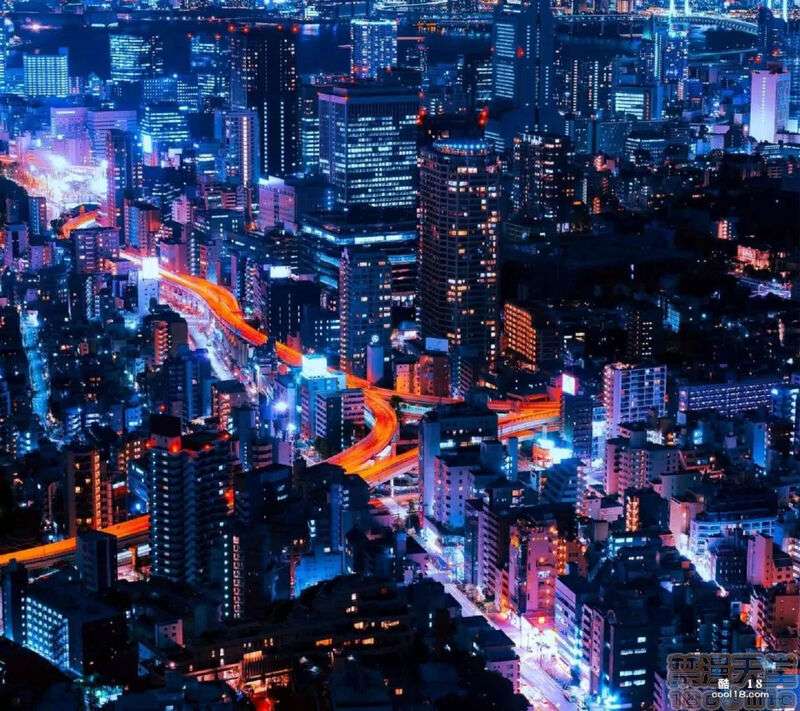 【真人漫画】迷走都市追寻失踪的唐嫣（3） [Liveaction Comics] Lost CityChasing the Missing Tang Yan (3)