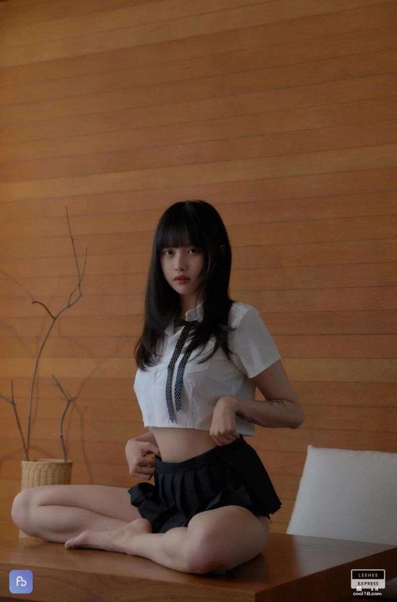 [GMS 고말숙] 学生妹诱惑的身躯难以抗拒 [GMS 고말숙] The tempting body of a school girl is irresistible