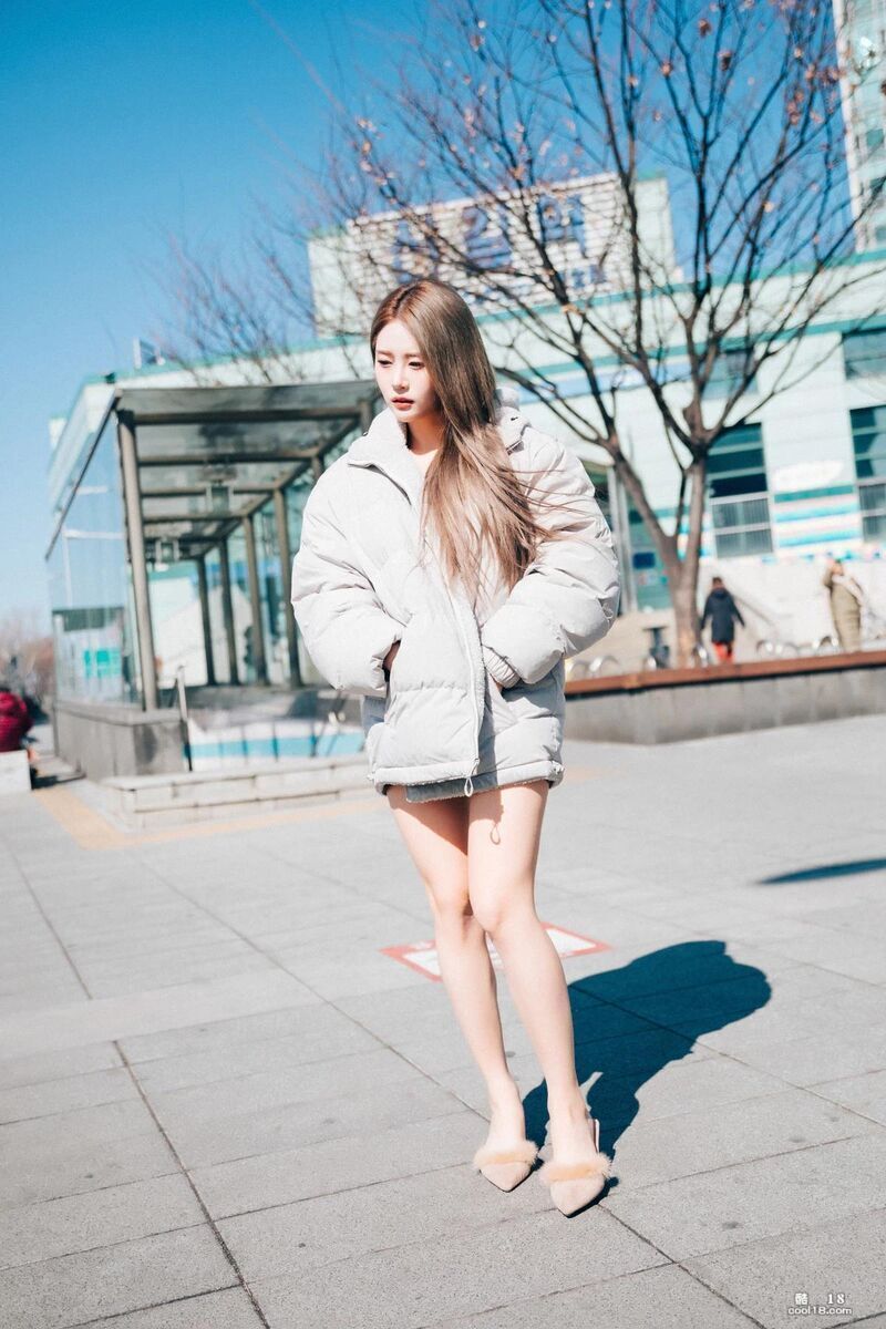 [Jeong Bomi 정보미] 车上裸身诱惑 杀伤力太强 [Jeong Bomi 정보미] The temptation of being naked in the car is too lethal