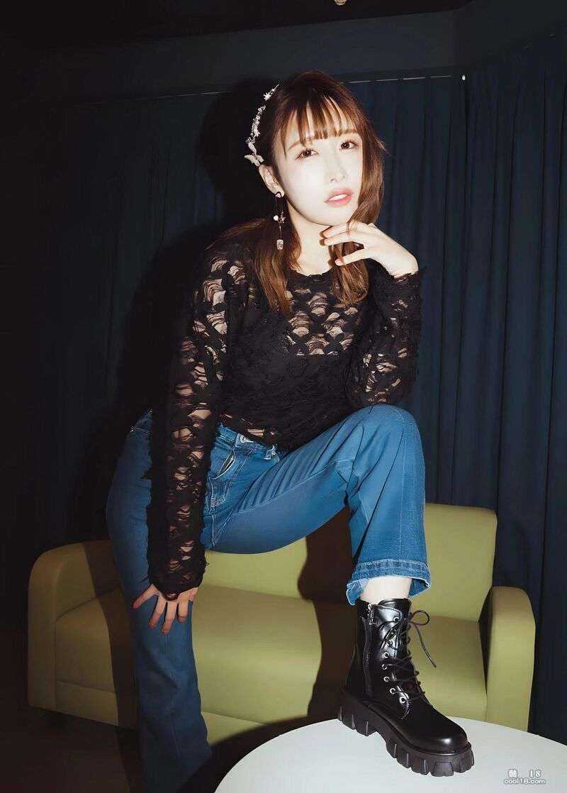 [うんぱい] 胸前两颗「巨大圆乳」有够猖狂.....完全不 [うんぱい] The two "huge round breasts" on the chest are crazy enough... not at all