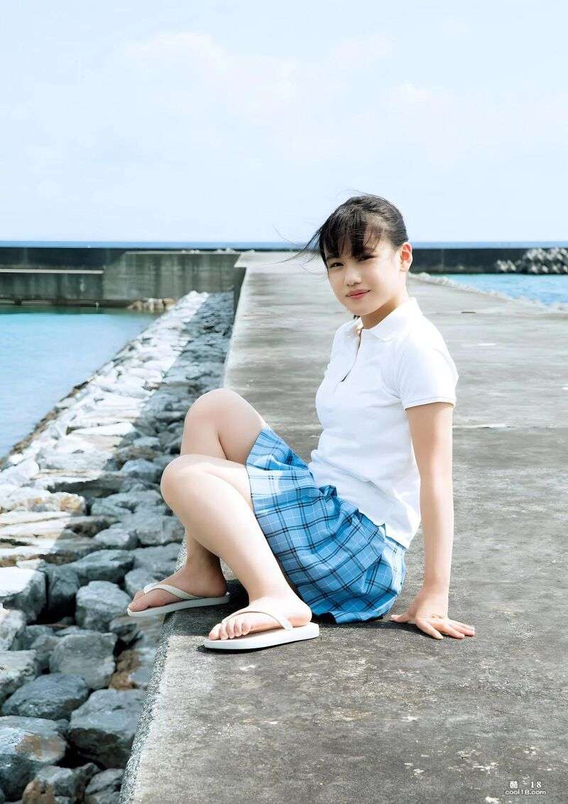 [横山玲奈] 清新气质女孩 笑容甜进你心里 [Yokoyama Rena] A girl with fresh temperament and a sweet smile that will enter your heart