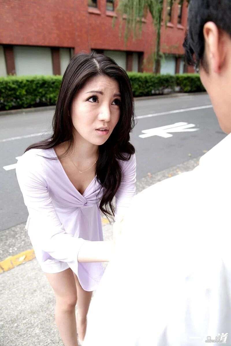 朋友的老婆干起来特别爽 My friend&rsquo;s wife feels so good fucking her