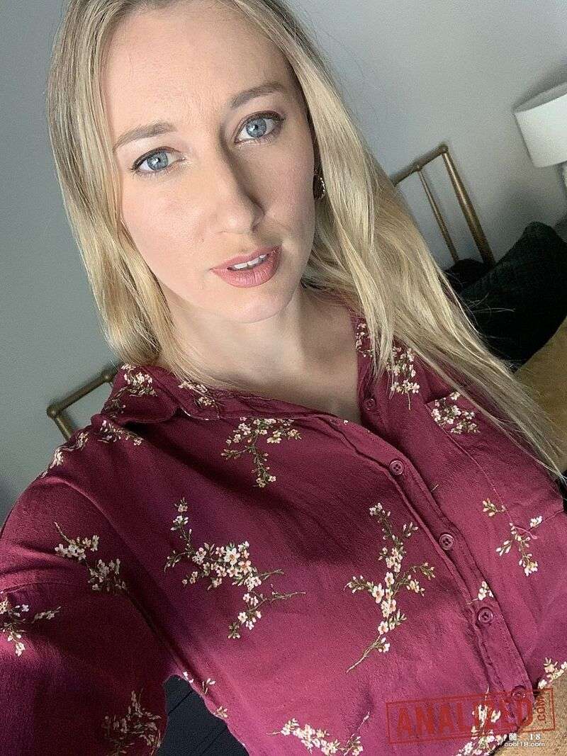 自拍自嗨B13 乘风破浪的小浪姐 Selfie and selfpleasure B13 Xiaolangjie who rides the wind and waves