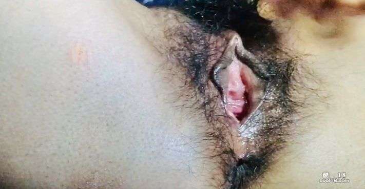 这B现在跟Joe B民主党走得特别近 This B is now very close to Joe B, the Democratic Party. | big long boobs