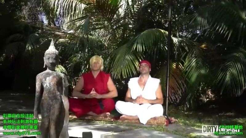 巨乳春丽以一敌二被前后夹击在屈服中高潮 Busty Chunli is one against two and is attacked from the front and back before climaxing in submission