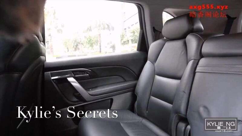 P站可爱嫩模 JasmineJ 女孩超大胆 滴滴车上脱光全裸自慰 Cute young model JasmineJ on Station P is so bold that she strips naked and masturbates on Didi&rsquo;s car | proper way to have sex