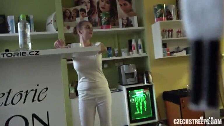 捷克街头系列 巨乳按摩美女为钱提供口交性交服务 Czech Street Series Busty Massage Beauty Provides Oral Sex for Money