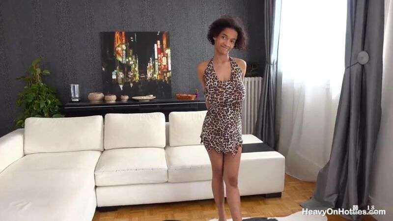 18岁巨乳黑人小妹 Addison 被肥猪般的猥琐白人按在沙发上狠肏 Addison, an 18yearold busty black girl, was pinned down on the sofa and fucked hard by a fat, piglike white man.
