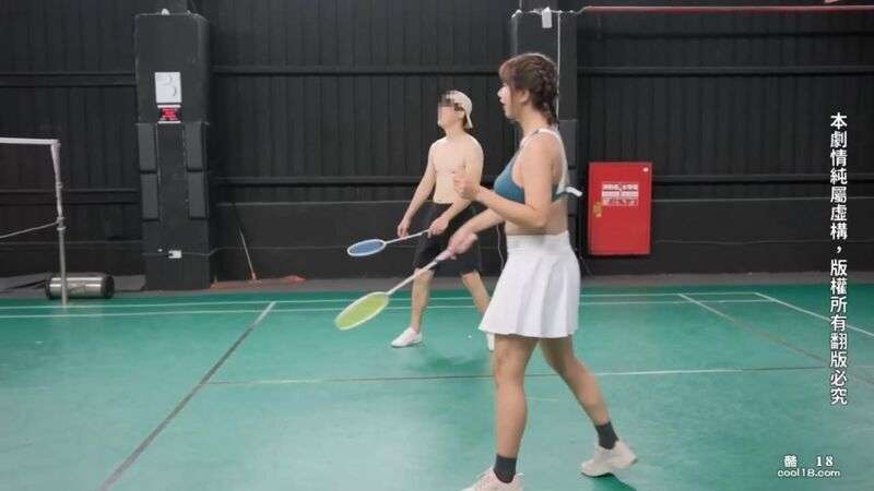 台湾第一女优吴梦梦 打羽毛球输了的人要接受内射 Taiwan's number one actress Wu Mengmeng. Anyone who loses in badminton has to be creampied.