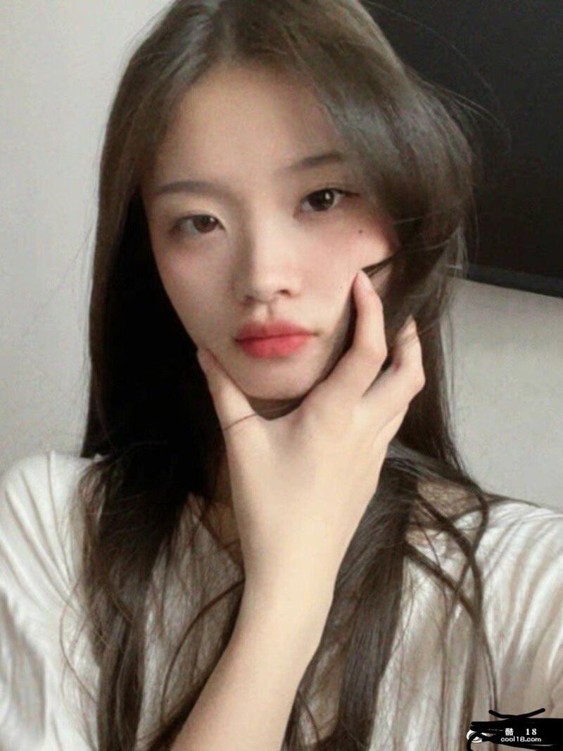 中国某高校医学院高颜值女大生与富二代露脸性爱自拍流出，绝绝反差婊啊 A beau