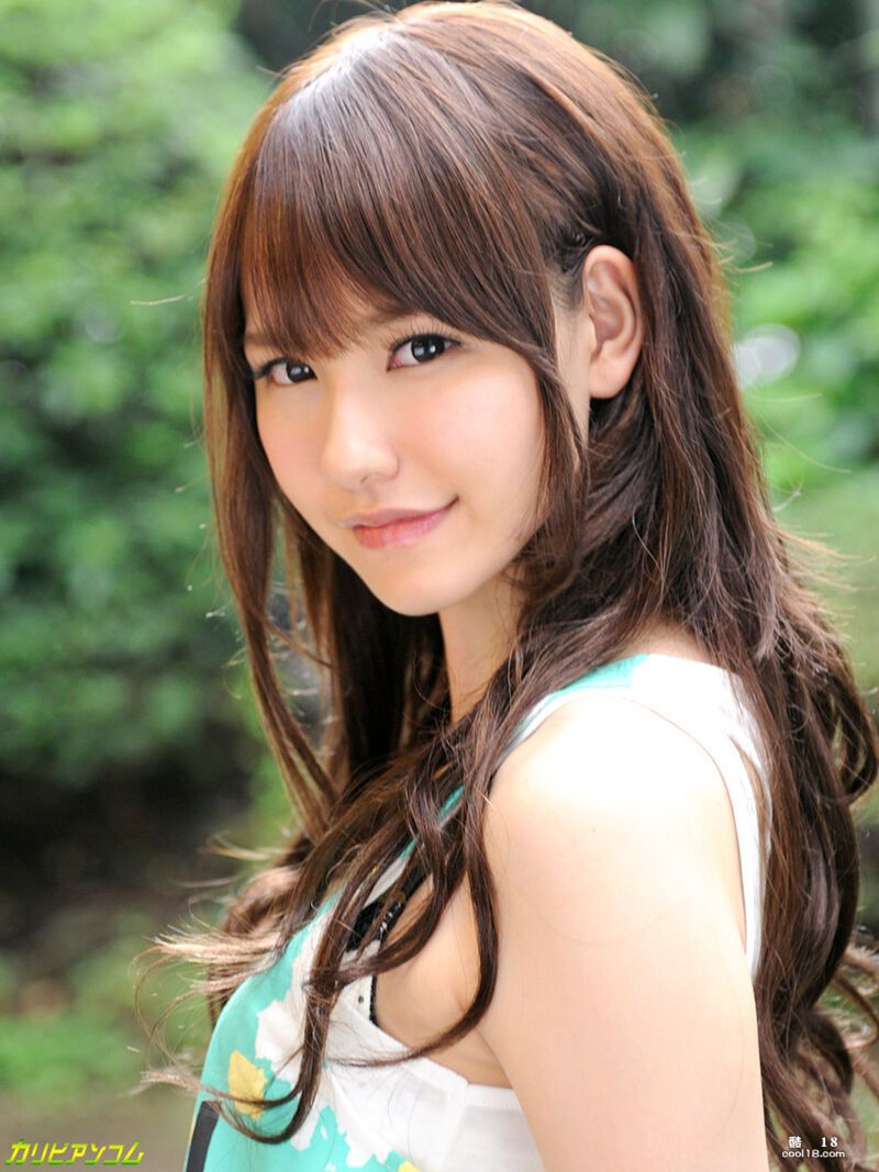 日本AV女优上原结衣和两个男人的3P性交后还欲求不满的自慰 Japanese A