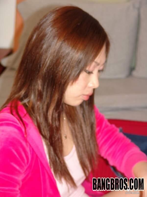 甜美的日本宝贝 Miyu 第一次与黑人做爱就三个肉洞都被肏 Sweet Japa