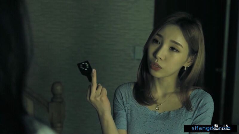 精彩动态图  韩国女子香艳格斗打着打着就开始撕衣服 Wonderful dyna