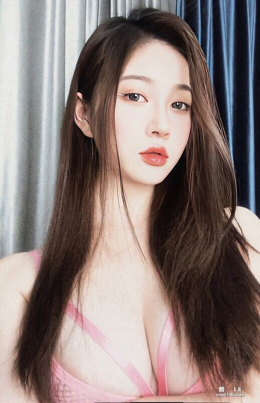 【精品写真】年年脱下诱惑的粉色情趣吊带露出挺翘的奶子 [Excellent Ph