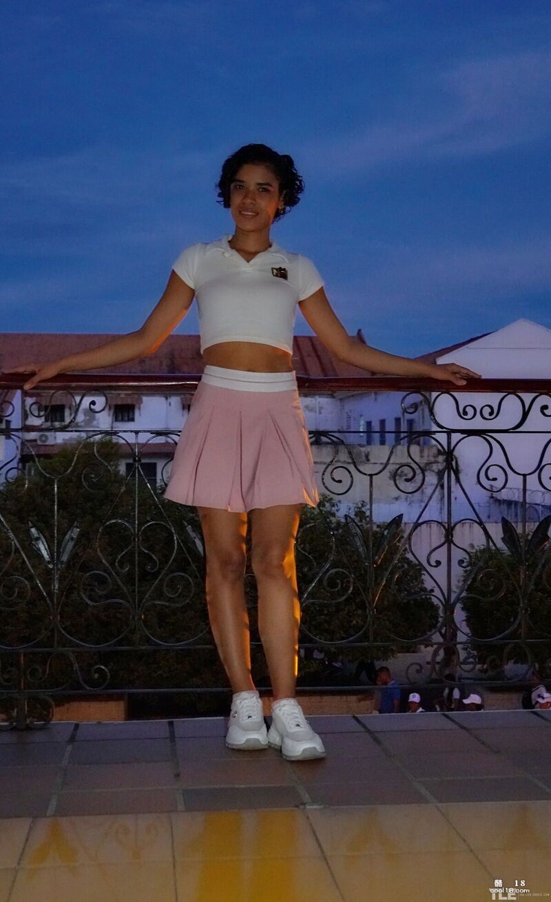 她紧致的尼加拉瓜阴道 Her tight Nicaraguan vagina