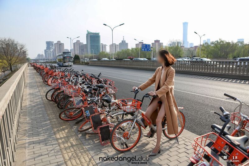 北京天使 Ariel 大白天在北京红领巾桥全裸露出 Beijing Angel