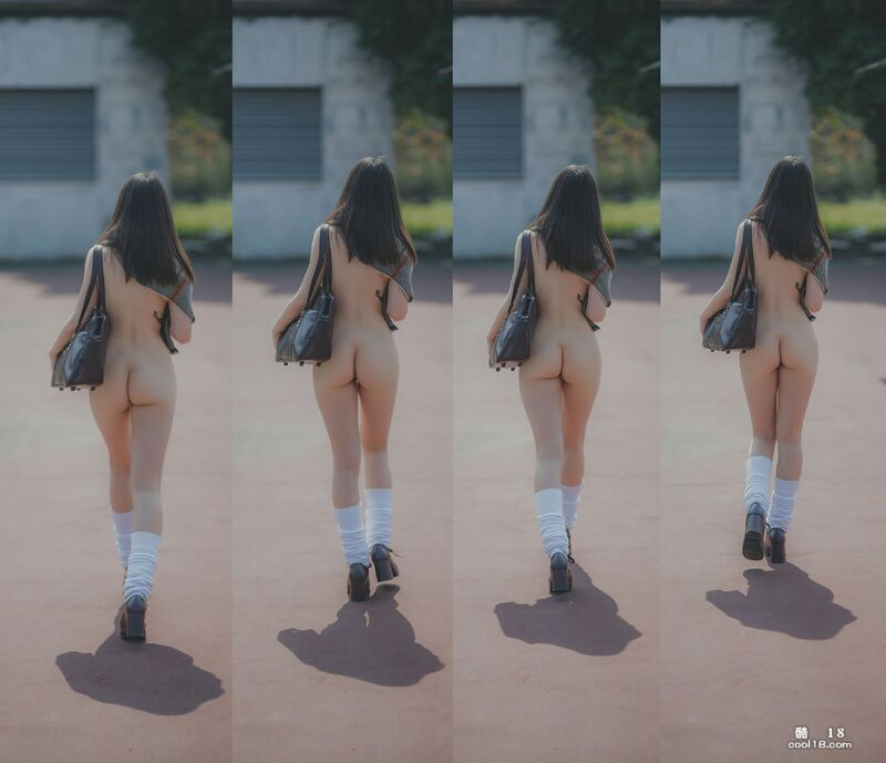 【精品写真】广州大学城露出的少女展示白虎穴 [Excellent Photos]