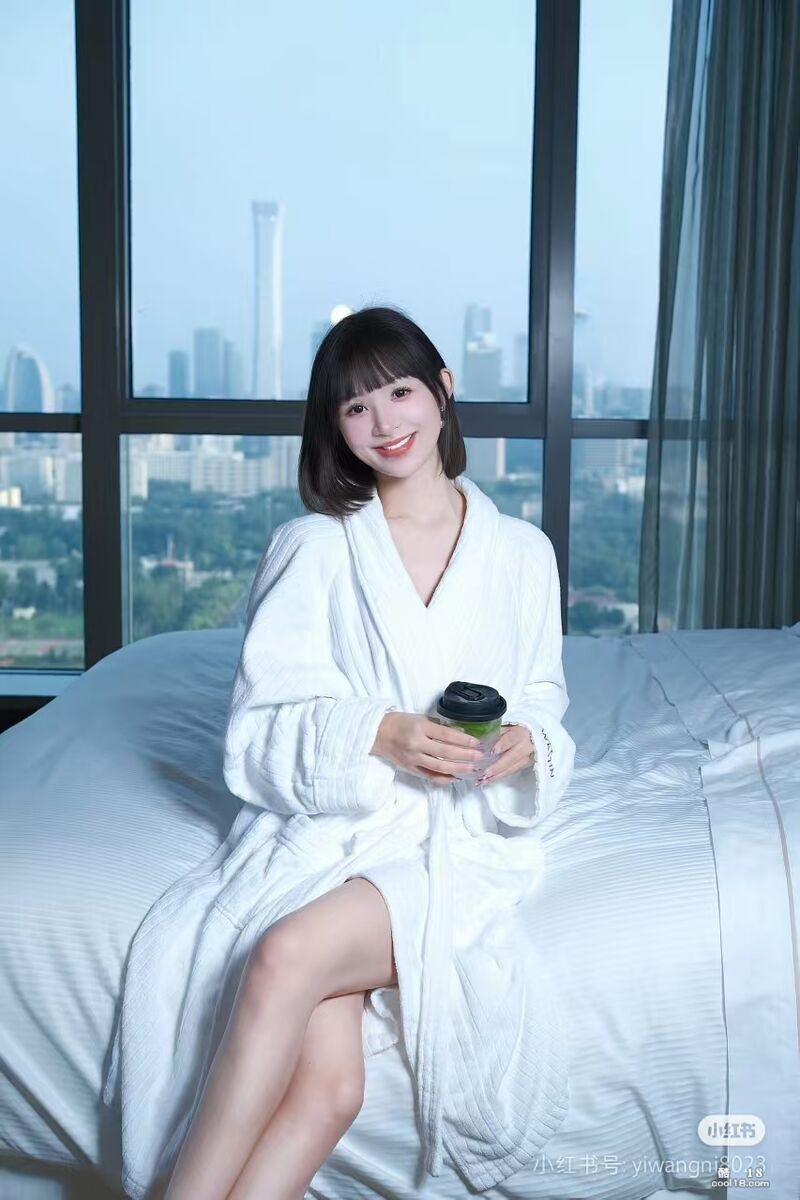 清凉泳装妹子赏（8） Awards for girls in cool swim