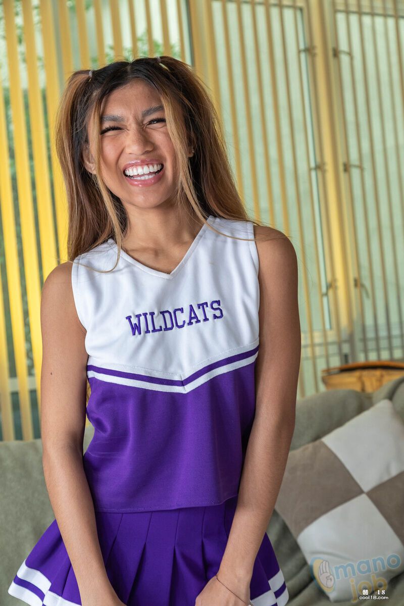 甜美可爱的Clara Trinity 主演的 POV 先生性爱图库 Mr. PO