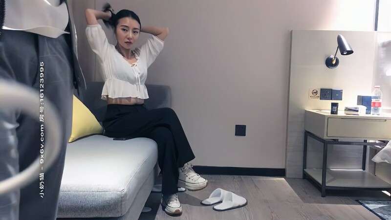 泡了个寂寞的瑜伽教练少妇 Hooked up with a lonely young yoga instructor woman