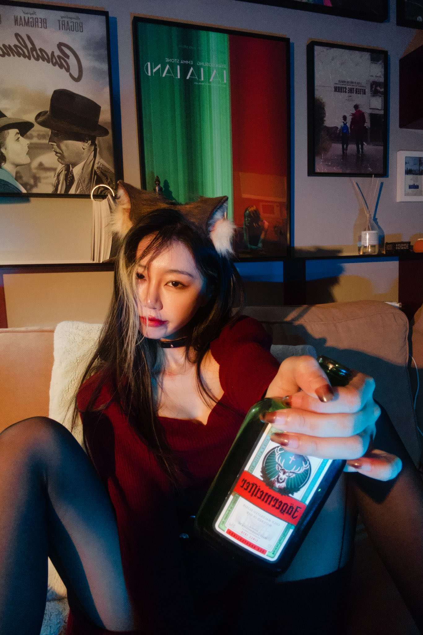 魅惑红衣少女与夜色 Charming girl in red and the night