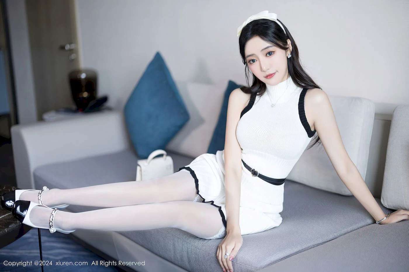 王馨瑶上海写真白色连衣裙优雅时尚性感写真集 Wang Xinyao Shanghai photo white dress elegant fashionable sexy photo album