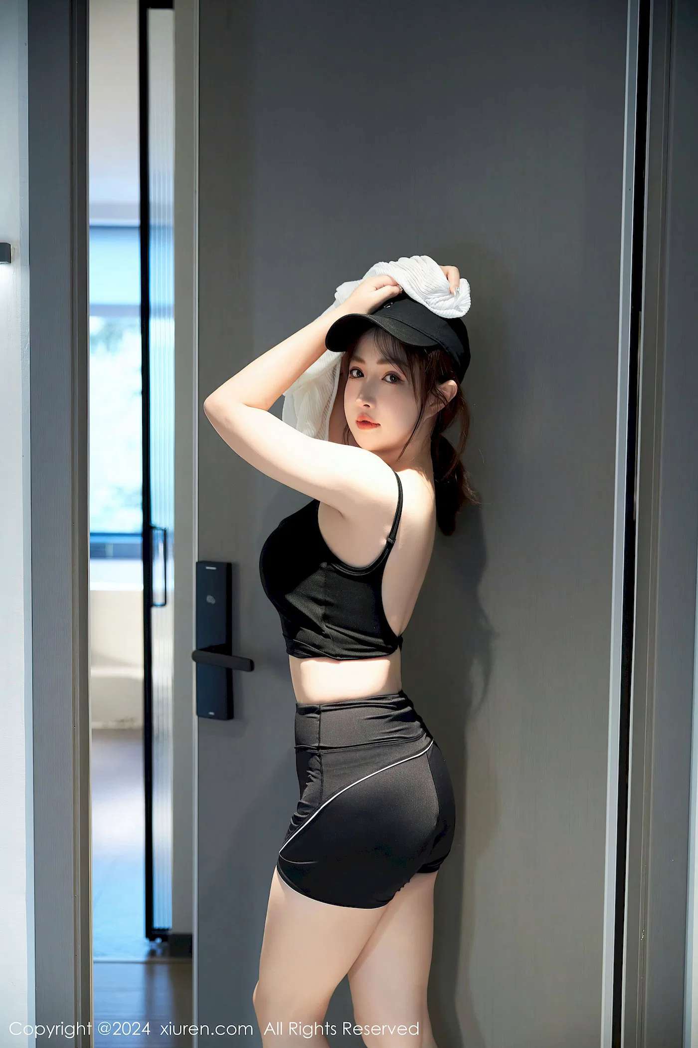 养乐多Doll清纯甜美运动写真展现曼妙身材 Yakka Doll pure and sweet sports photo shows graceful figure