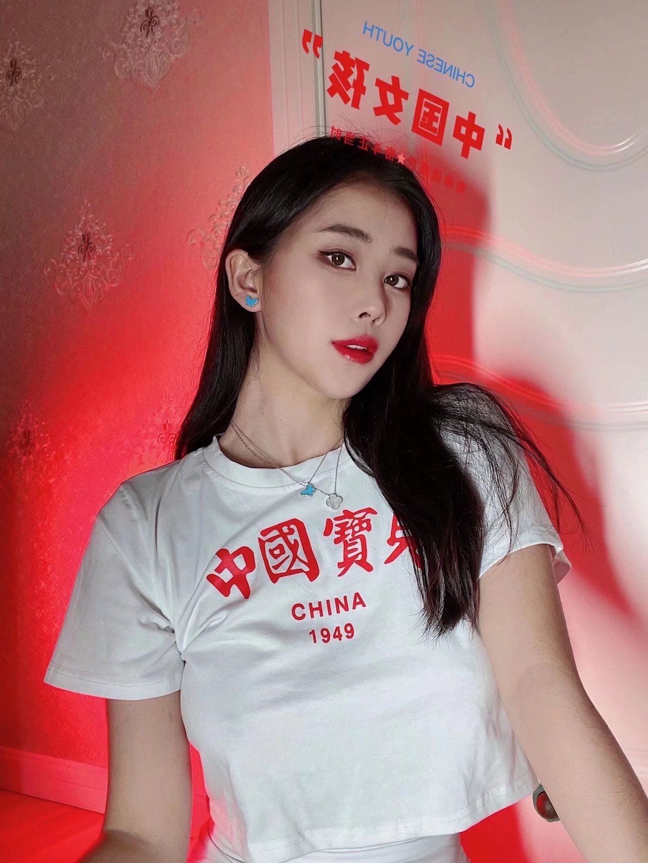 张贺玉：1949的中国红，翘臀杨柳腰，风情写真集