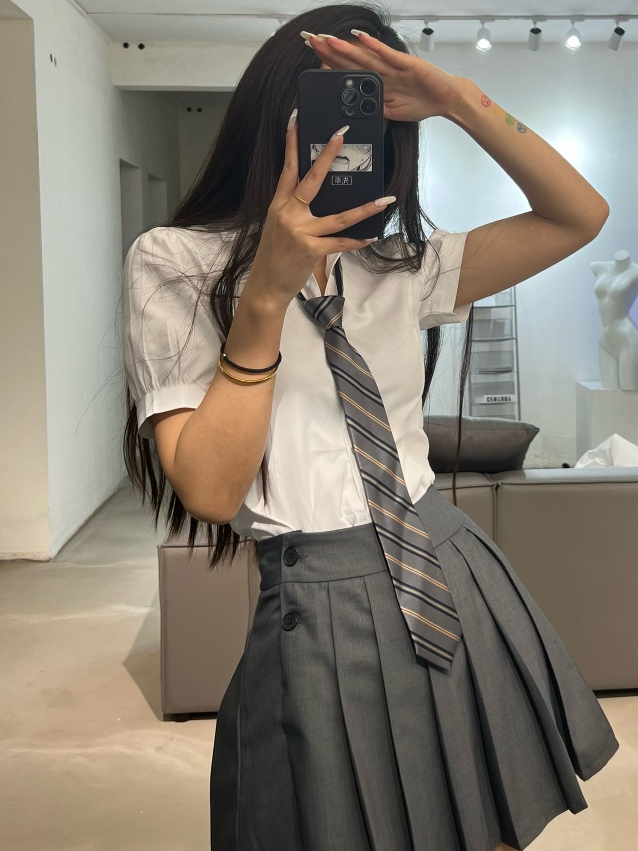 陈佩奇学院风制服诱惑写真：短裙下的秘密，午后阳光下的少女心机 Chen Peiq