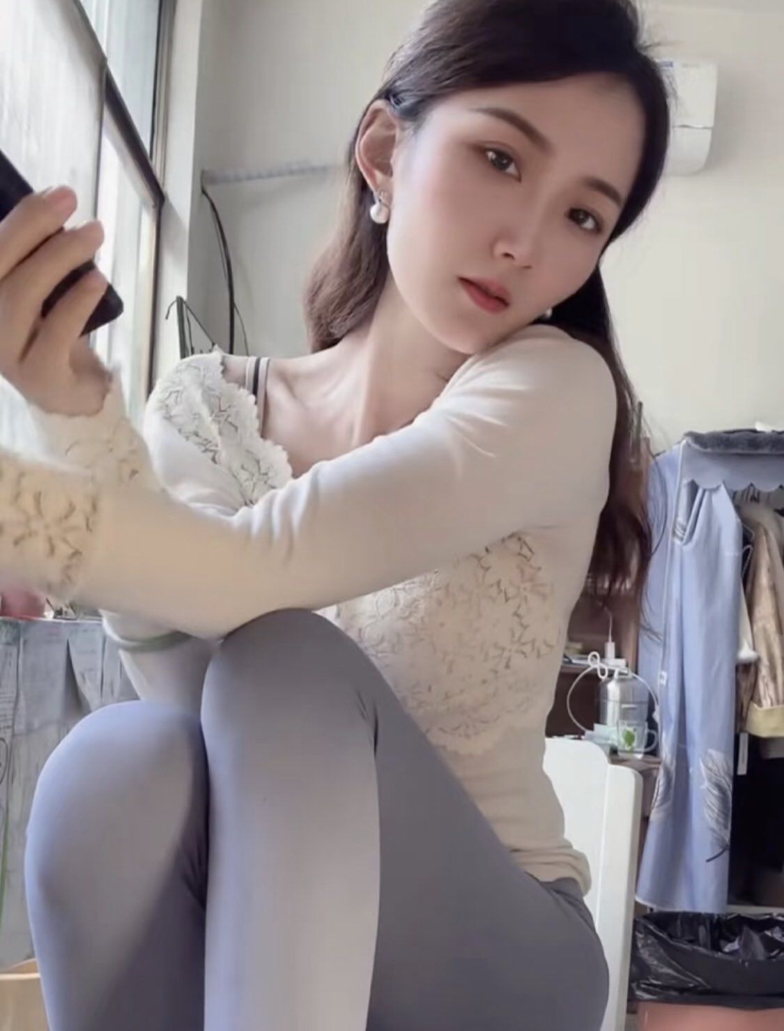 丰乳肥臀美少妇（4） Beautiful young woman with bi