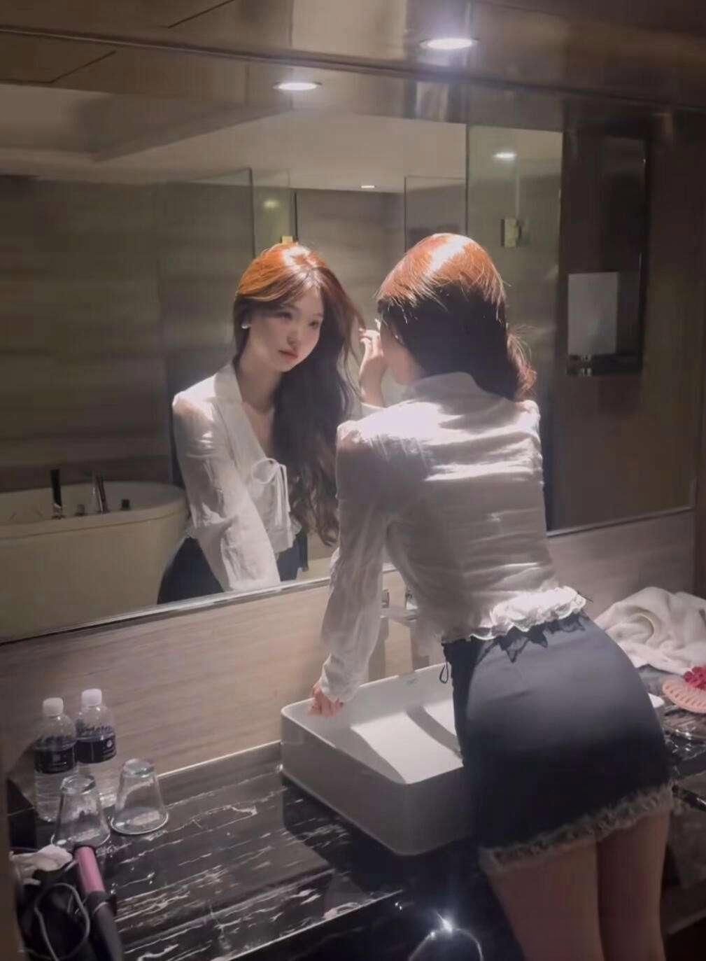 万千娇媚美少妇 Thousands of charming young wom