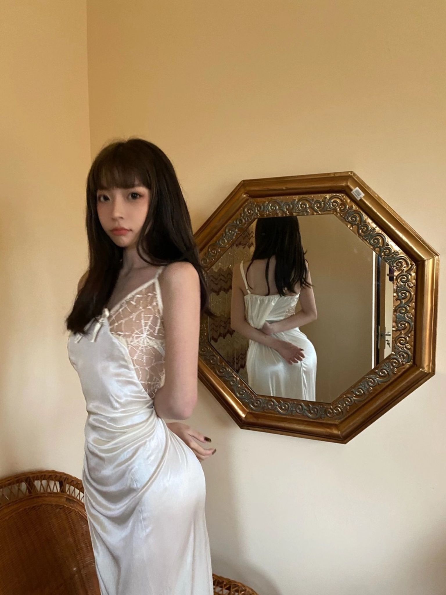 陈妮妮UNI杨柳腰风情写真 Chen Nini UNI Willow Wais