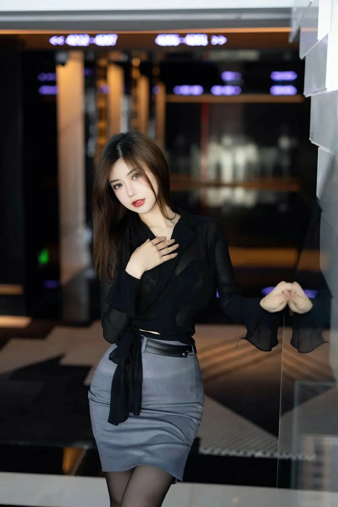 都市丽人黑色丝质诱惑，长腿美女的办公室秘密写真[36P] Urban beaut