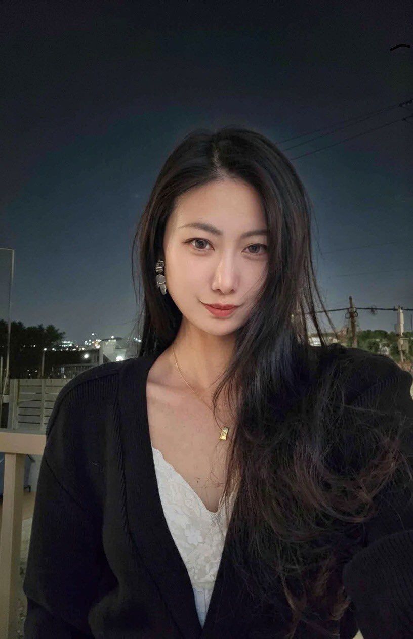 翘臀杨柳腰风情写真 Sexy photo of pert buttocks a