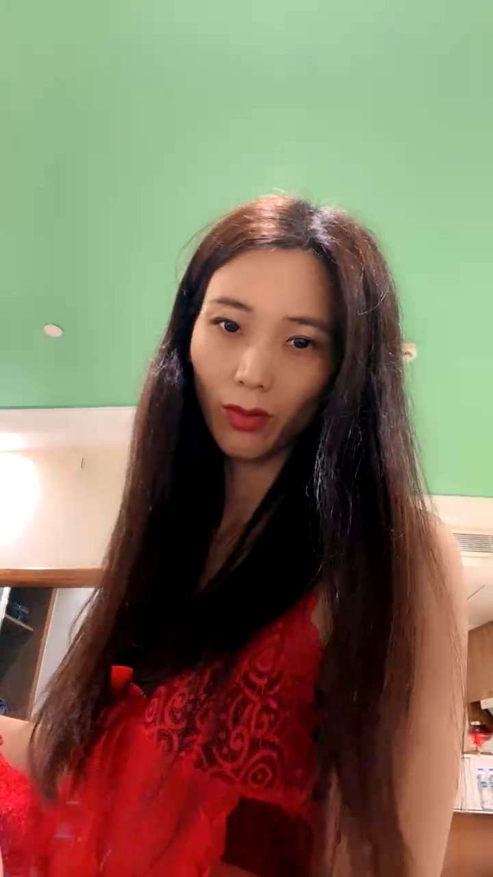 黑丝高跟露脸极品妩媚少妇跟她的老外男友 深喉草嘴大鸡巴 The most charming young woman in black stockings and high heels shows her face and her foreigner boyfriend deepthroats a big cock with a big mouth