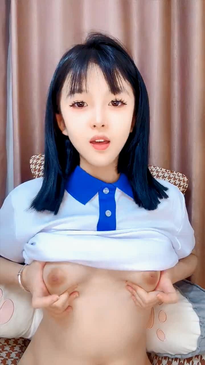 甜美可人的风骚小妹感冒了还要被大哥干，粉嫩骚穴特写展示