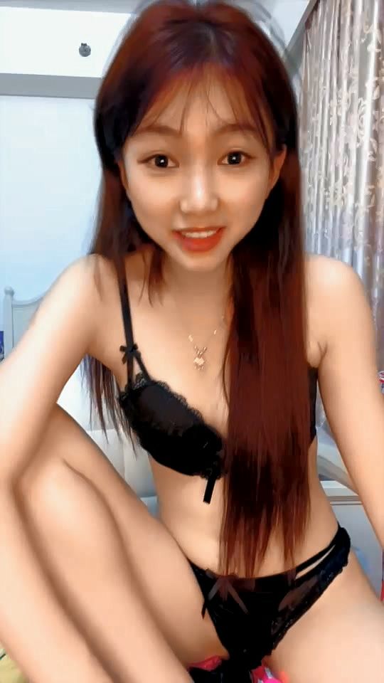 深夜跟纹身小哥激情啪啪大秀直播别草太深呦 Live show with tatt