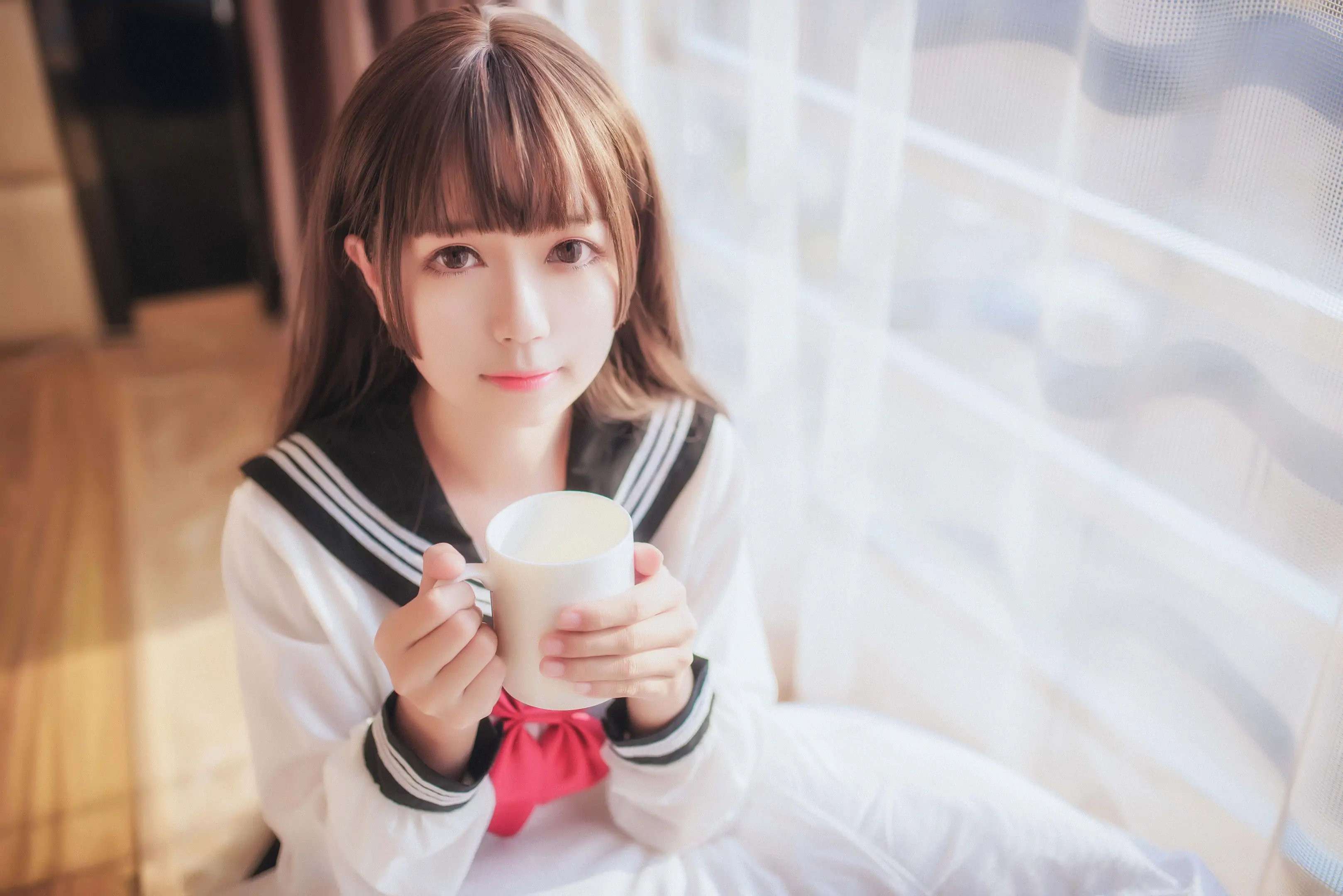 黑丝水手服(半透明水手服) Black silk sailor suit (translucent sailor suit)