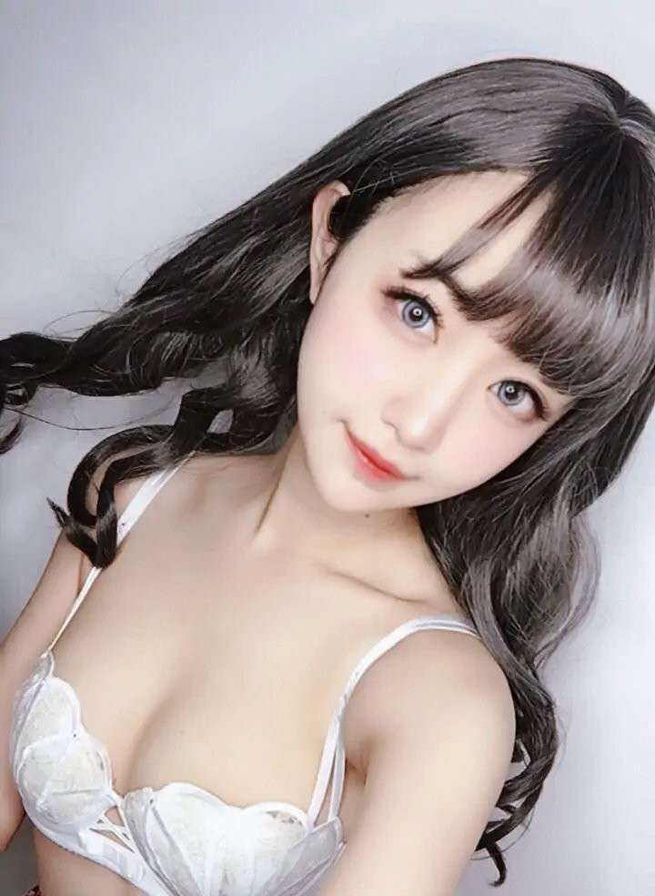 丰乳肥臀的妹妹 Sister with big breasts and fat butt