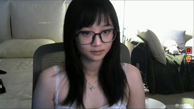 翘臀全裸大合集，清纯乖巧奶子超完美