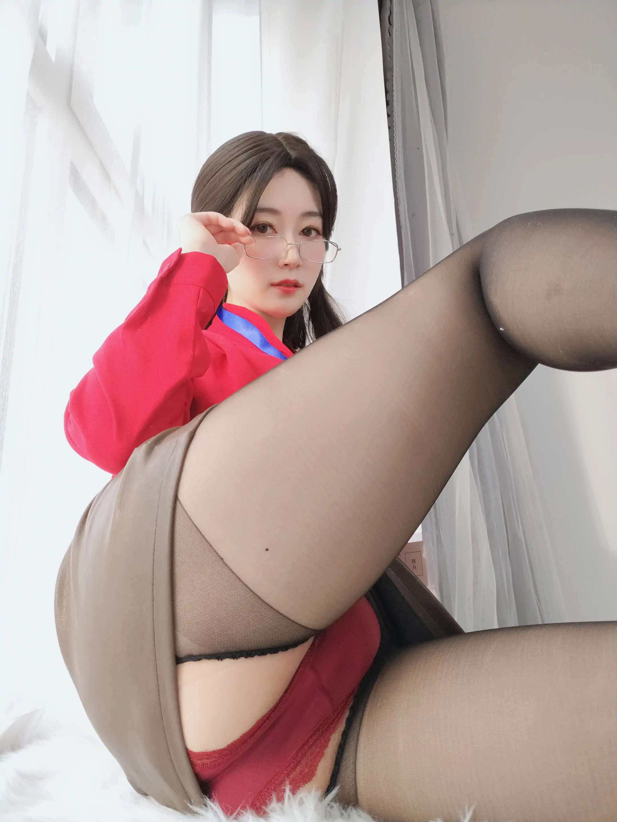 新上任黑丝上司 New boss with black stockings