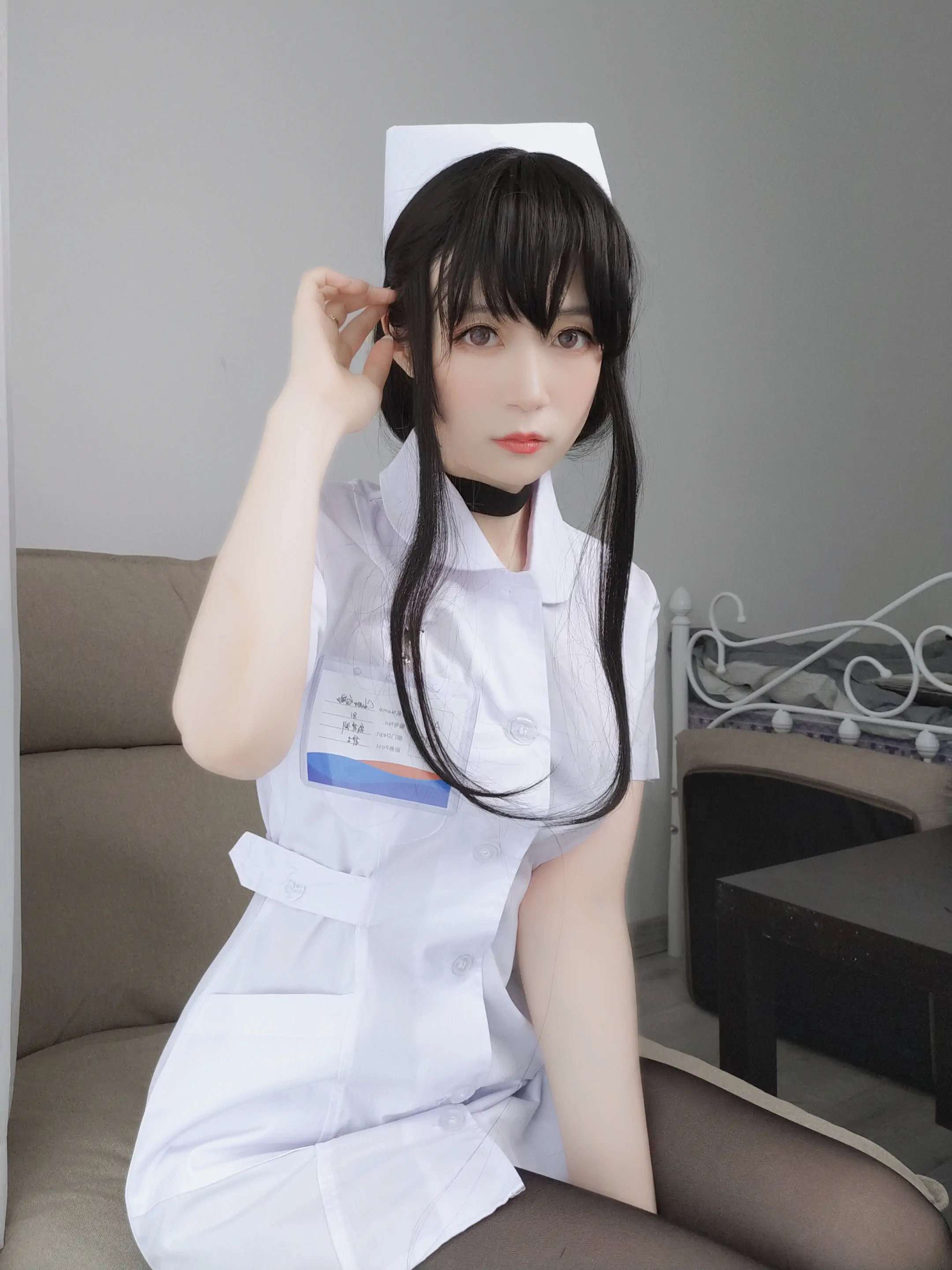 白色护士 white nurse