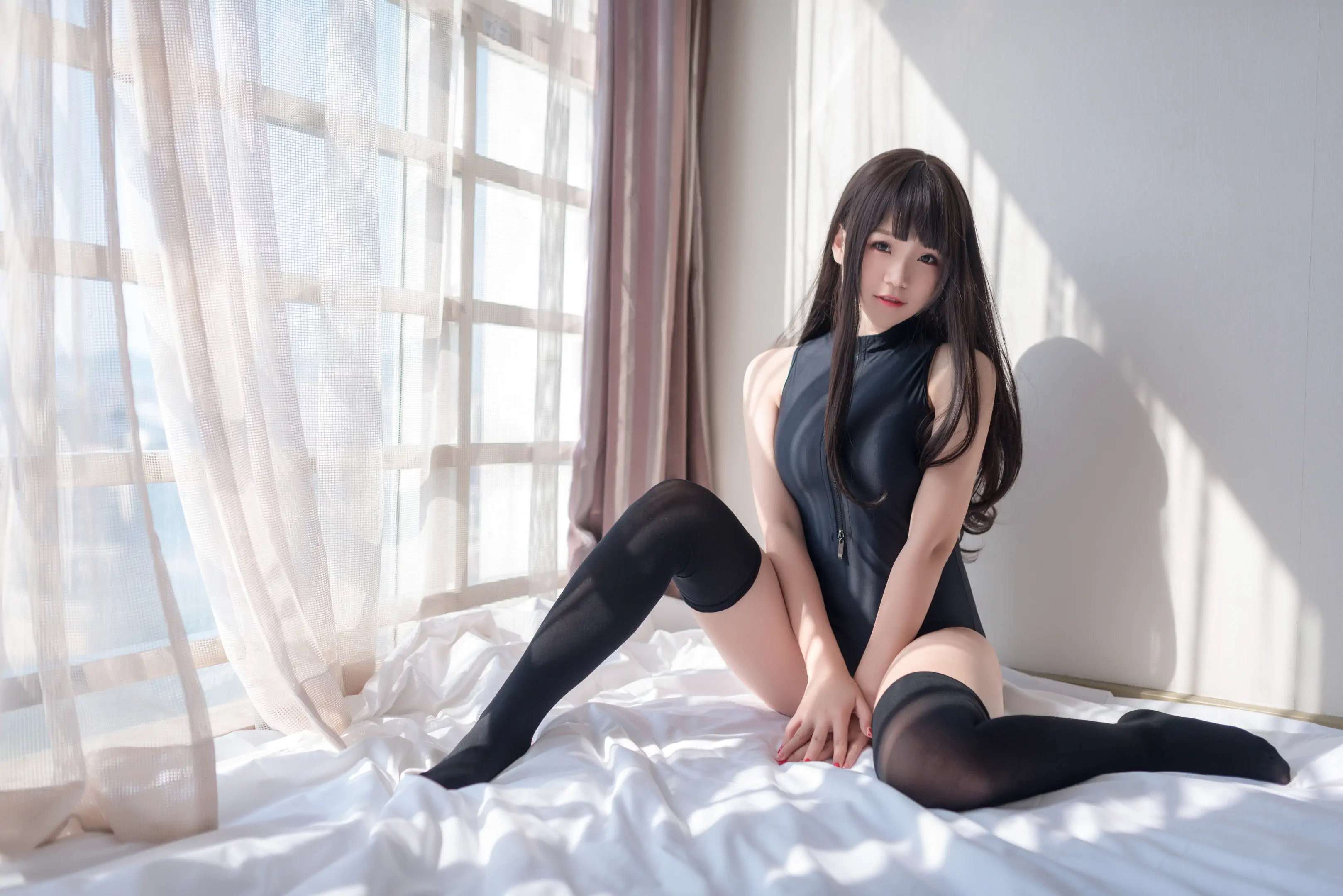 黑丝泳衣 black silk swimsuit