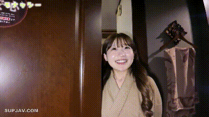 清纯美眉3P 皮肤白皙 笑顔可爱特别爱笑 被两根大鸡吧连续输出 Pure and beautiful girl 3P fair skin, cute and cute smile, and she loves to laugh continuously. She is output by two big cocks