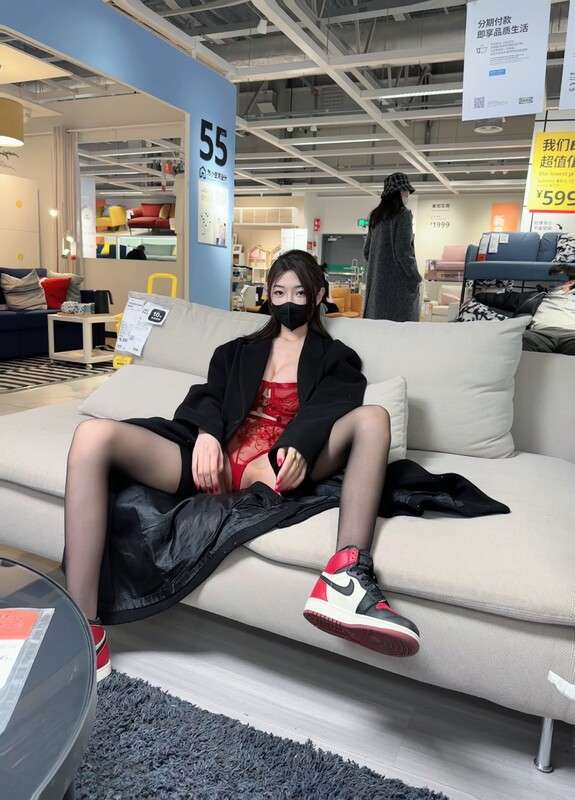 性感骚丁黑丝肛塞女神极度反差 Sexy slut black stockings butt plug goddess extreme contrast